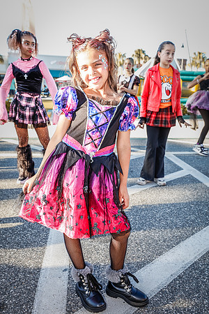 20251022-Dance-Studio-Station-Halloween-Performance-Sunsetwalk-1-4119