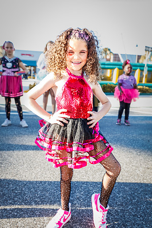 20251022-Dance-Studio-Station-Halloween-Performance-Sunsetwalk-1-4123
