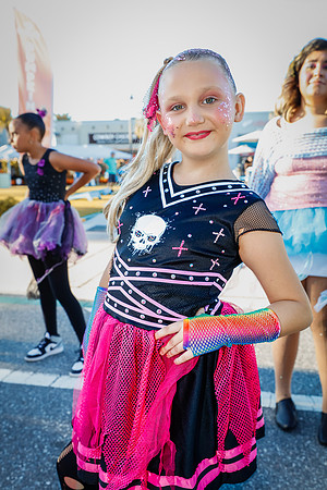 20251022-Dance-Studio-Station-Halloween-Performance-Sunsetwalk-1-4132