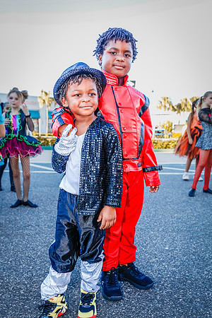 20251022-Dance-Studio-Station-Halloween-Performance-Sunsetwalk-1-4149