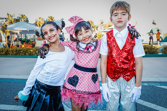 20251022-Dance-Studio-Station-Halloween-Performance-Sunsetwalk-1-4168-