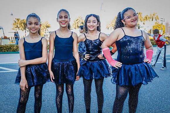 20251022-Dance-Studio-Station-Halloween-Performance-Sunsetwalk-1-4167