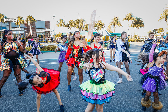 20251022-Dance-Studio-Station-Halloween-Performance-Sunsetwalk-1-4188
