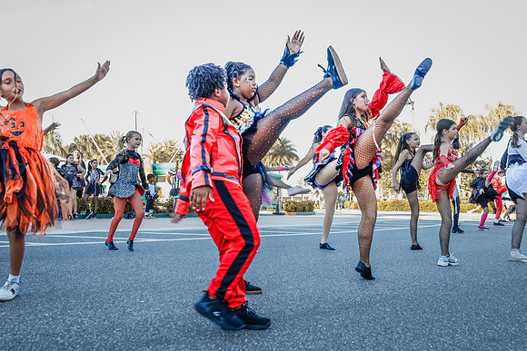 20251022-Dance-Studio-Station-Halloween-Performance-Sunsetwalk-1-4198
