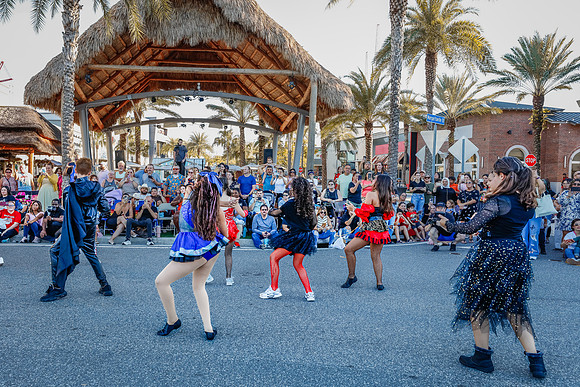 20251022-Dance-Studio-Station-Halloween-Performance-Sunsetwalk-1-4205