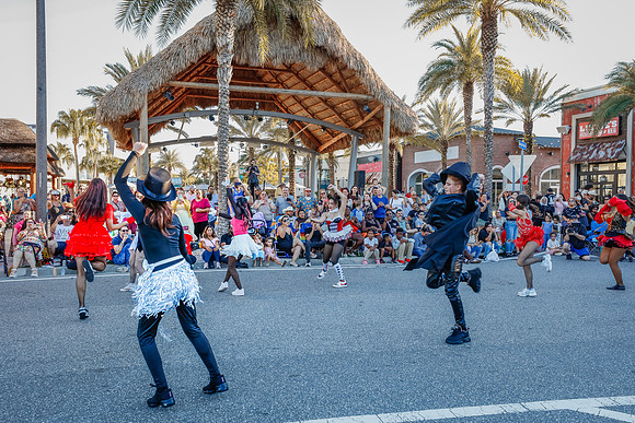 20251022-Dance-Studio-Station-Halloween-Performance-Sunsetwalk-1-4204