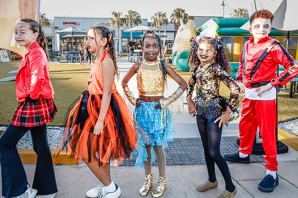 20251022-Dance-Studio-Station-Halloween-Performance-Sunsetwalk-1-4211