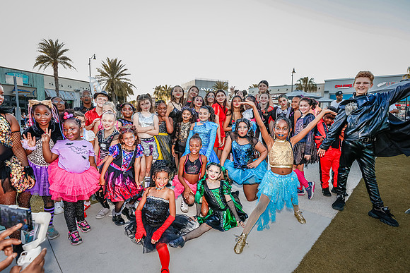 20251022-Dance-Studio-Station-Halloween-Performance-Sunsetwalk-1-4248