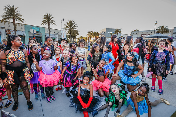 20251022-Dance-Studio-Station-Halloween-Performance-Sunsetwalk-1-4250