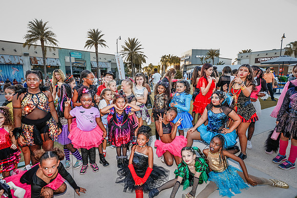 20251022-Dance-Studio-Station-Halloween-Performance-Sunsetwalk-1-4251-