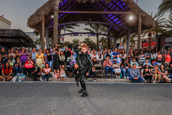20251022-Dance-Studio-Station-Halloween-Performance-Sunsetwalk-1-4260