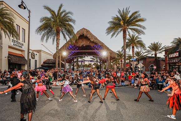 20251022-Dance-Studio-Station-Halloween-Performance-Sunsetwalk-1-4273