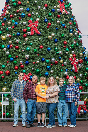 20251124-Beth-Burkard-Family-8765