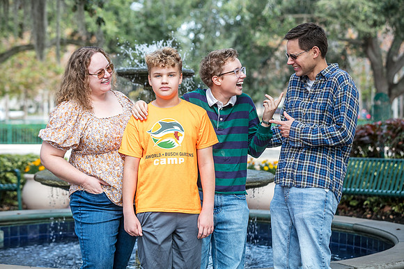 20251124-Beth-Burkard-Family-8802-