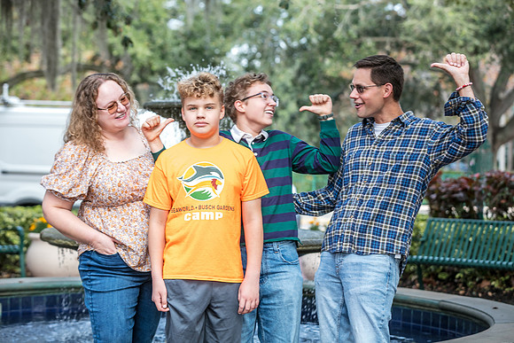 20251124-Beth-Burkard-Family-8806
