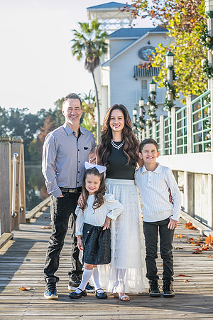 20251125-Jessica-Thielen-Family-8829