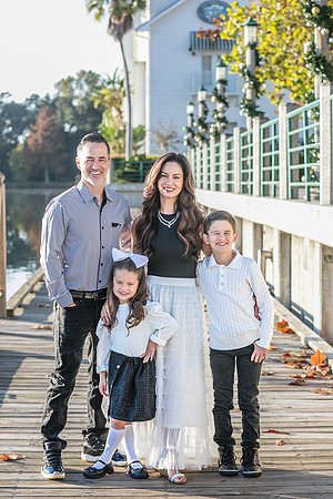 20251125-Jessica-Thielen-Family-8832-