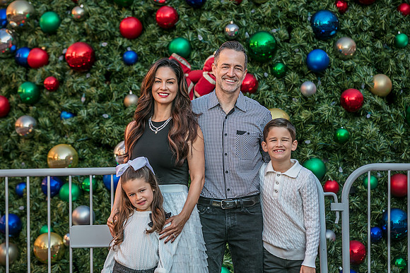 20251125-Jessica-Thielen-Family-8860