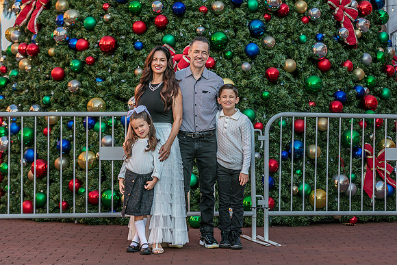 20251125-Jessica-Thielen-Family-8863