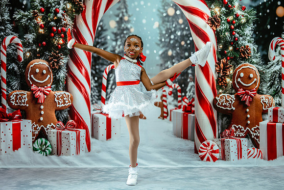 20251206-Dance-Station-Studios-Christmas-Portraits-2738
