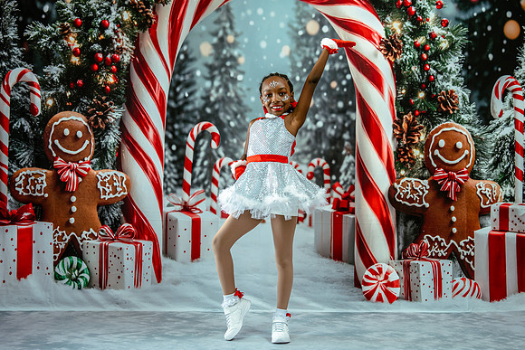 20251206-Dance-Station-Studios-Christmas-Portraits-2753