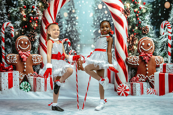 20251206-Dance-Station-Studios-Christmas-Portraits-2813