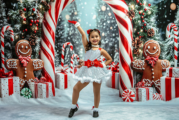 20251206-Dance-Station-Studios-Christmas-Portraits-2830