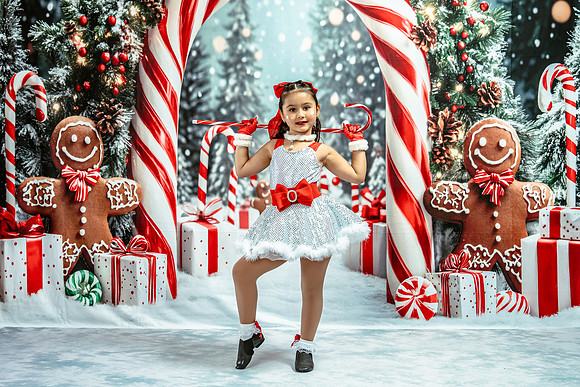 20251206-Dance-Station-Studios-Christmas-Portraits-2840-