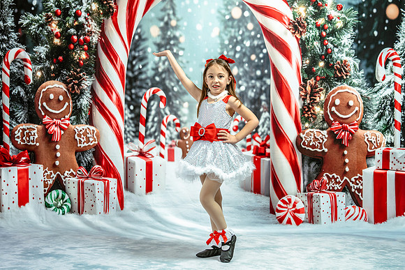 20251206-Dance-Station-Studios-Christmas-Portraits-2870