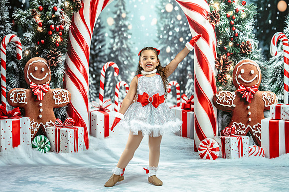 20251206-Dance-Station-Studios-Christmas-Portraits-2901