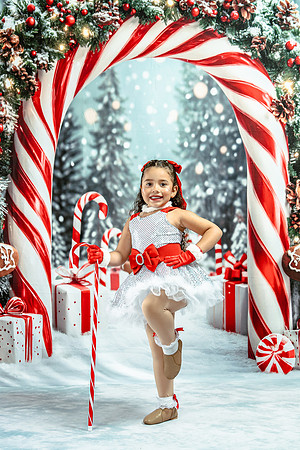 20251206-Dance-Station-Studios-Christmas-Portraits-2916-