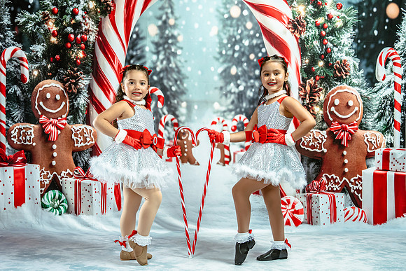 20251206-Dance-Station-Studios-Christmas-Portraits-2961-