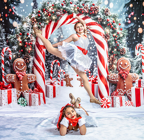 20251206-Dance-Station-Studios-Christmas-Portraits-3110-