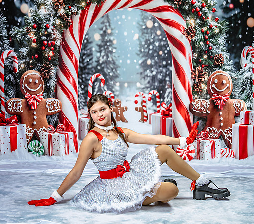 20251206-Dance-Station-Studios-Christmas-Portraits-3236-