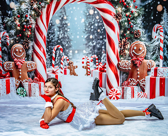 20251206-Dance-Station-Studios-Christmas-Portraits-3245-