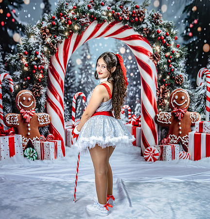 20251206-Dance-Station-Studios-Christmas-Portraits-3261-