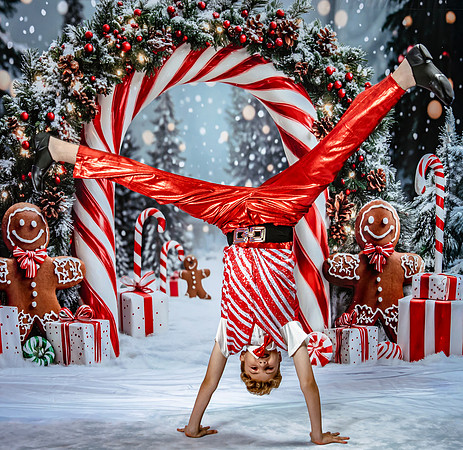 20251206-Dance-Station-Studios-Christmas-Portraits-3279-