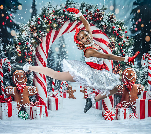 20251206-Dance-Station-Studios-Christmas-Portraits-3439-