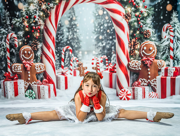 20251207-Dance-Station-Studios-Christmas-Portraits-4109