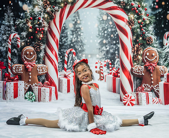 20251207-Dance-Station-Studios-Christmas-Portraits-3757