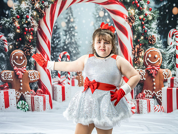 20251207-Dance-Station-Studios-Christmas-Portraits-3864