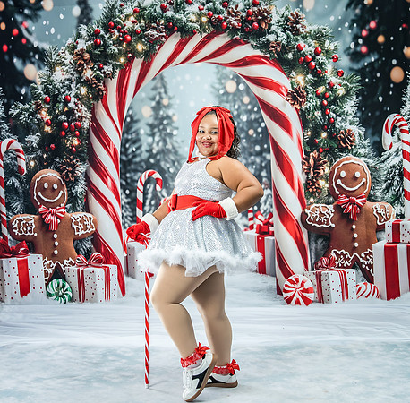20251207-Dance-Station-Studios-Christmas-Portraits-3884