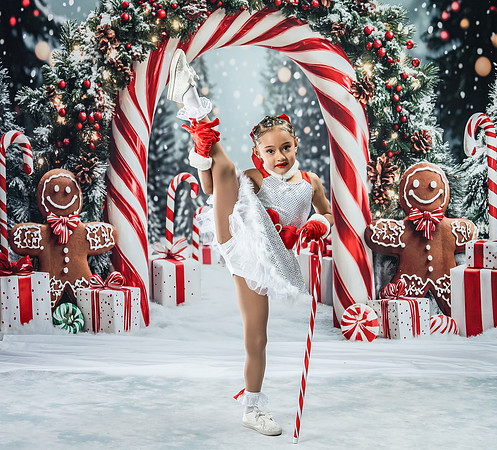 20251207-Dance-Station-Studios-Christmas-Portraits-3923-