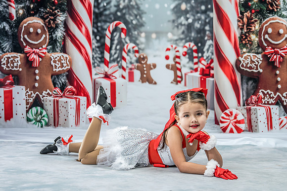 20251207-Dance-Station-Studios-Christmas-Portraits-3978-