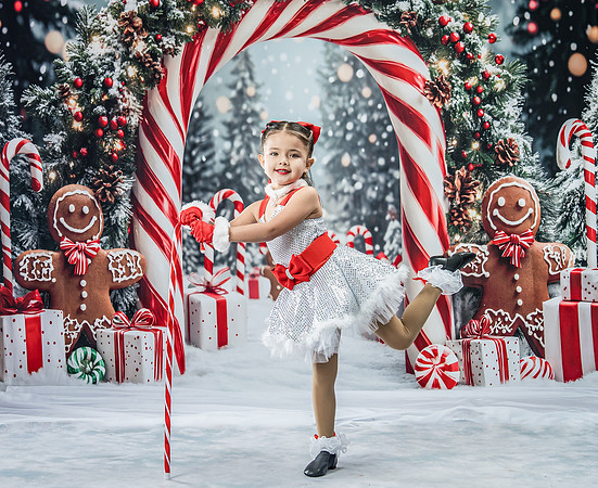 20251207-Dance-Station-Studios-Christmas-Portraits-3983-