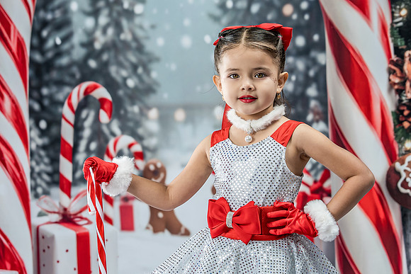 20251207-Dance-Station-Studios-Christmas-Portraits-3995-