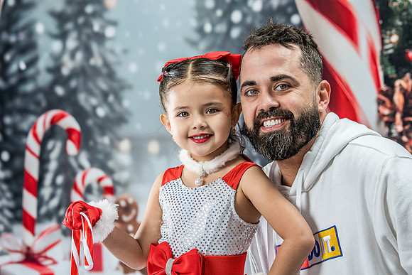 20251207-Dance-Station-Studios-Christmas-Portraits-3997