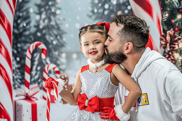 20251207-Dance-Station-Studios-Christmas-Portraits-4000
