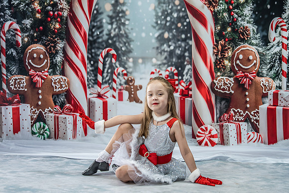 20251207-Dance-Station-Studios-Christmas-Portraits-4001