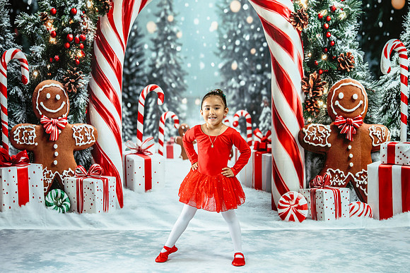 20251206-Dance-Station-Studios-Christmas-Portraits-2701